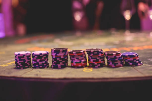 tarungtoto mobile app showing live blackjack lobby and table selection